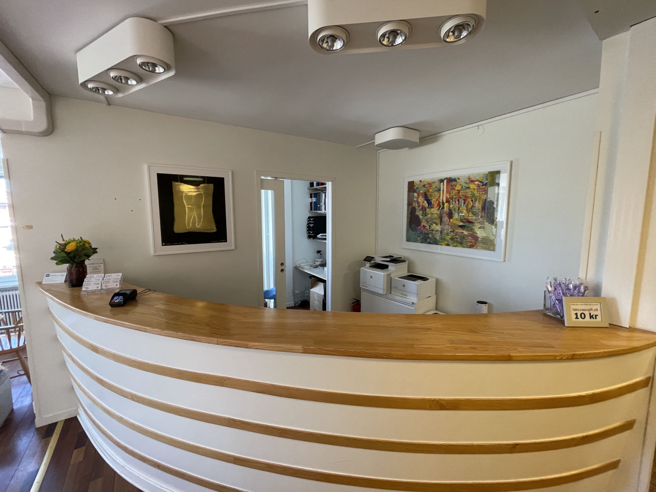 ÄLdre bild av receptionen - Botulfstandläkarna i Lund
